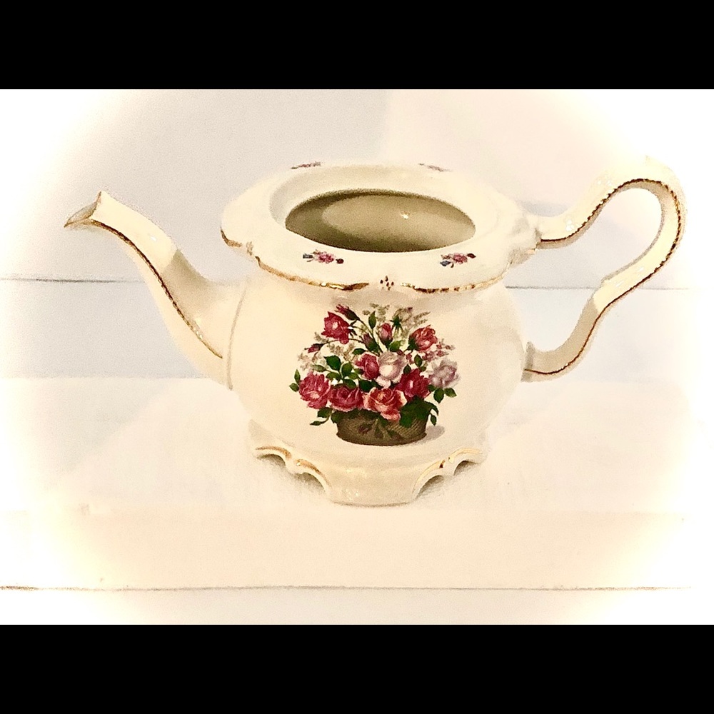 Crown Dorset Large Teapot Statfordshire